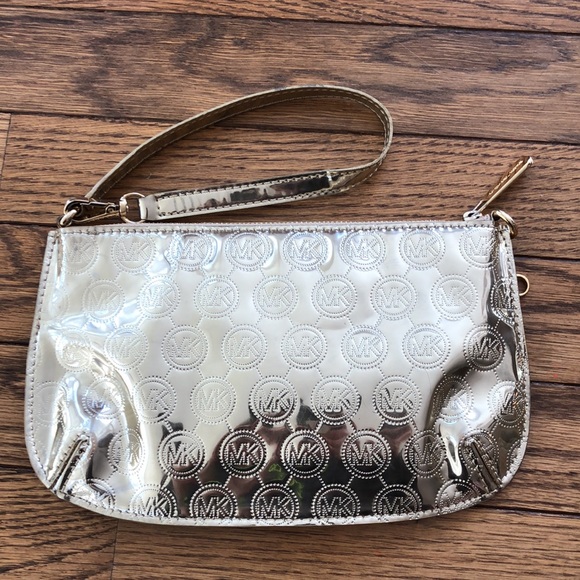 Michael Kors gold wristlet - Picture 6 of 8